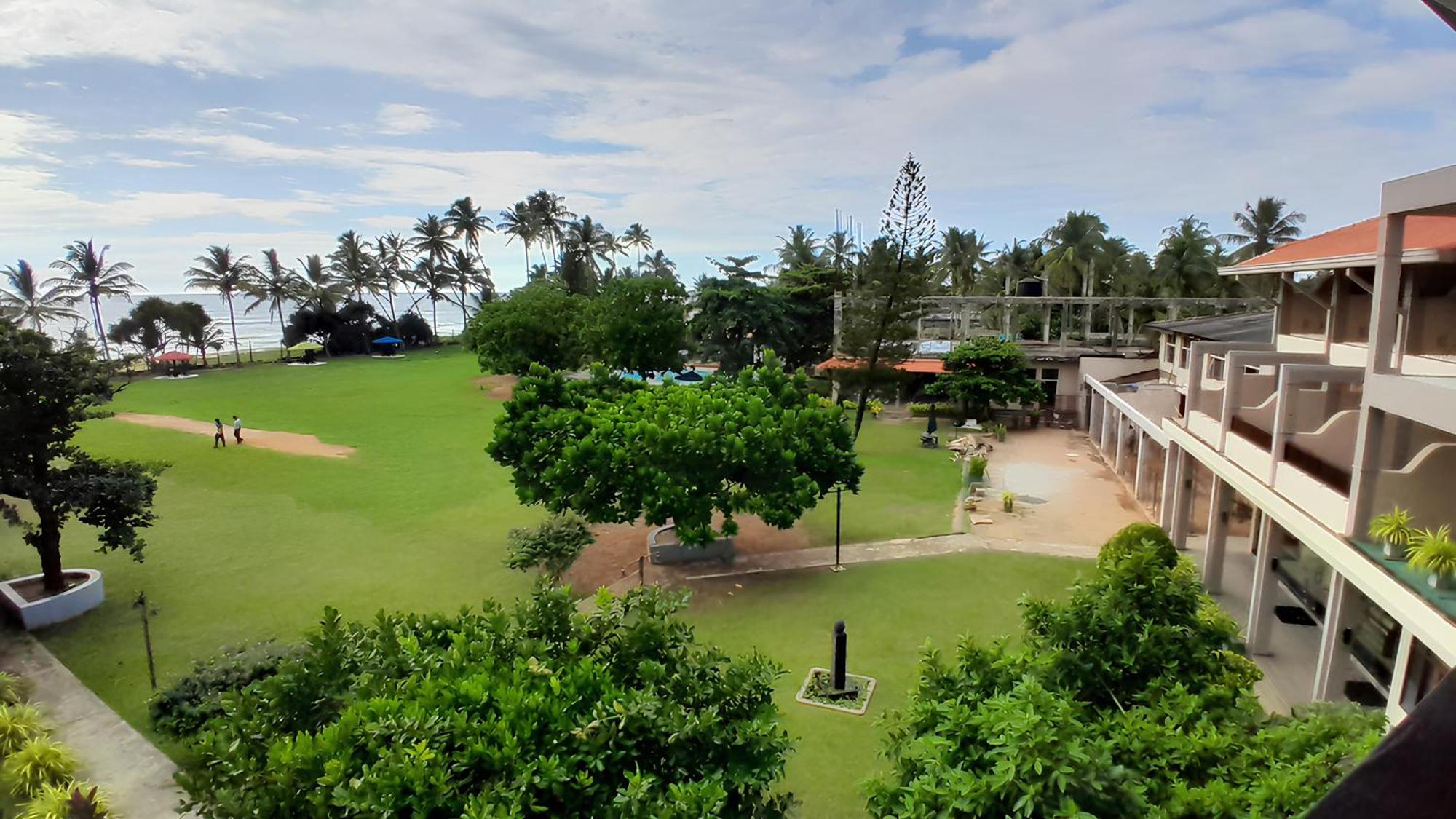 Laya Beach Wadduwa Exterior photo